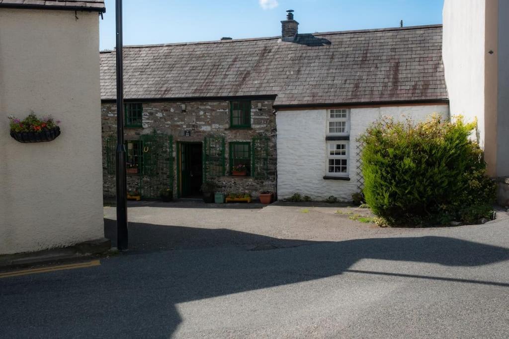 Yr Hen Efail - Old Smithy Tregaron Exterior foto